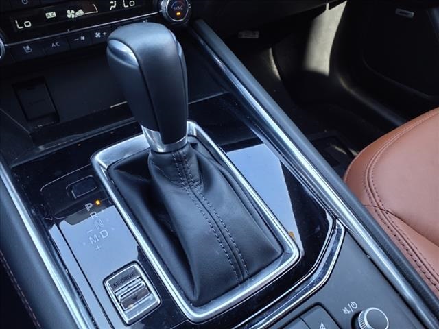 Vehicle image 18 of 29