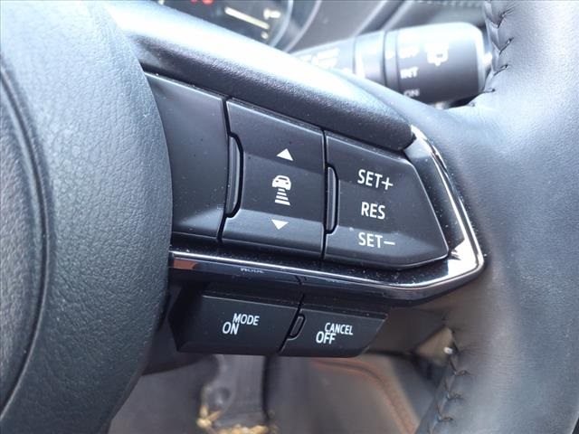 Vehicle image 21 of 29