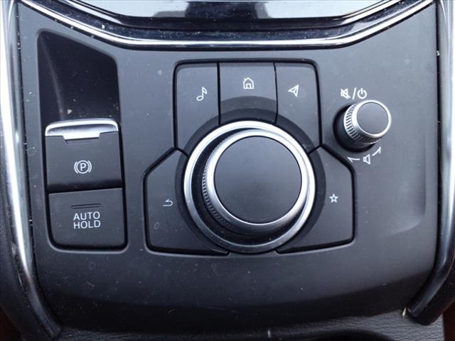 Vehicle image 17 of 29