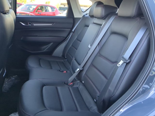 Vehicle image 11 of 26