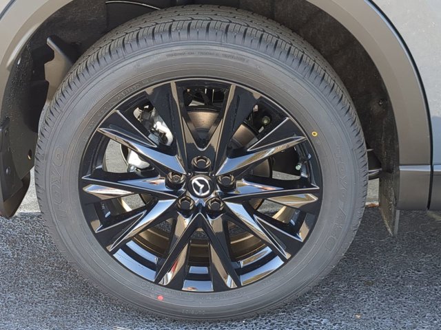 Vehicle image 10 of 26