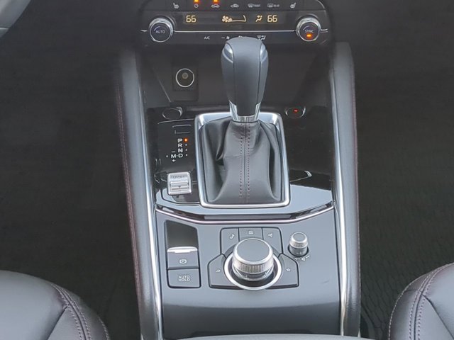 Vehicle image 16 of 26
