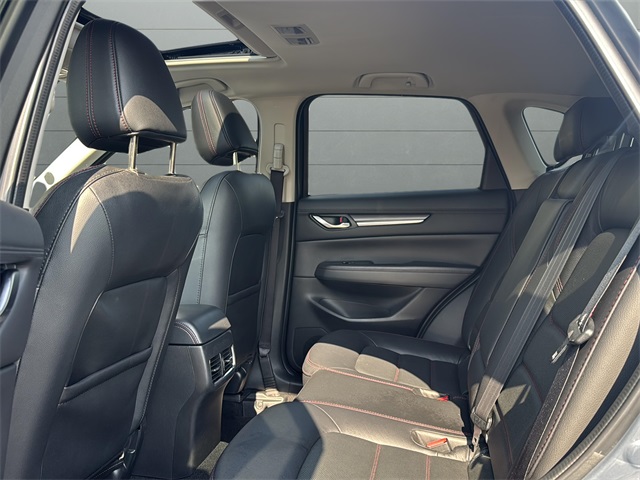 2024 Mazda CX-5 2.5 S Carbon Edition Image 11 of 18