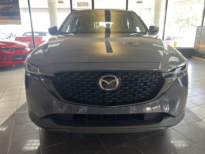 Vehicle image 2 of 33