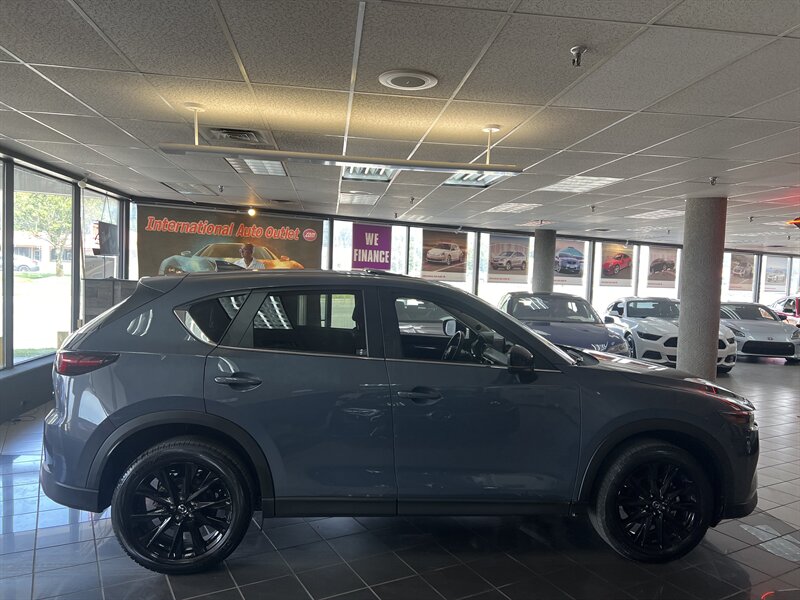 Vehicle image 4 of 33