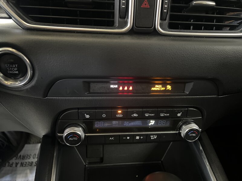 Vehicle image 32 of 33