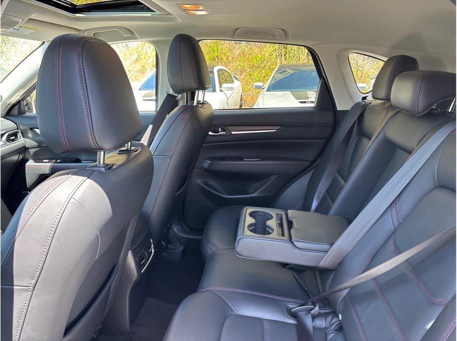 2024 Mazda CX-5 2.5 S Carbon Edition Image 17 of 36
