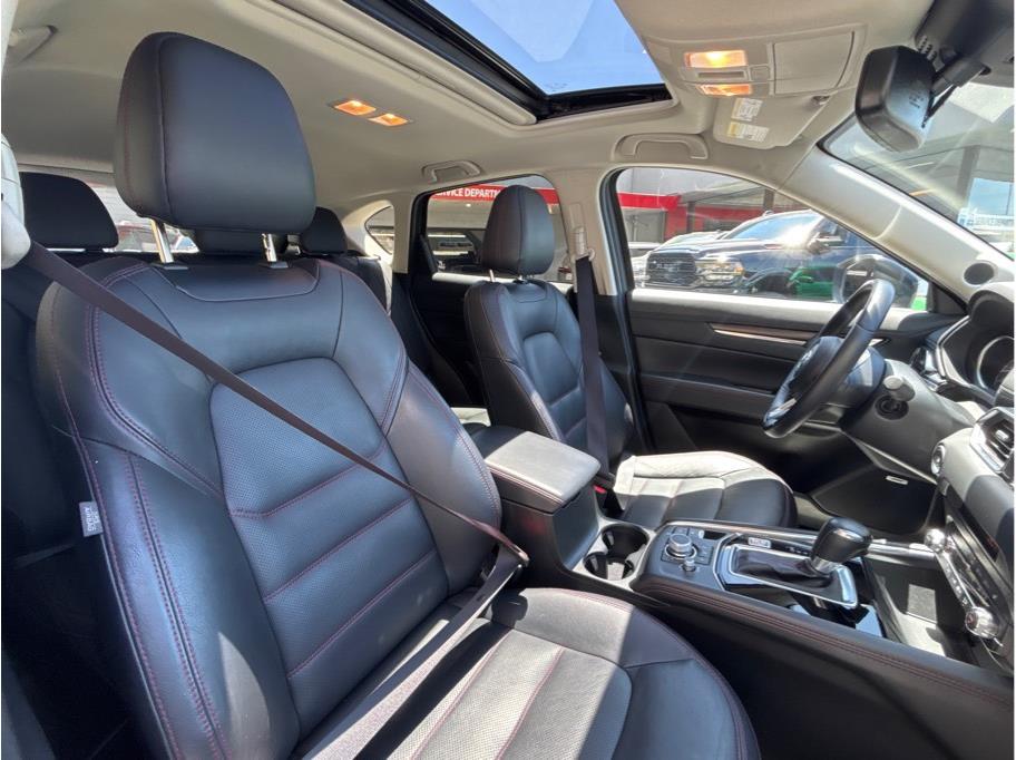 2024 Mazda CX-5 2.5 S Carbon Edition Image 15 of 36