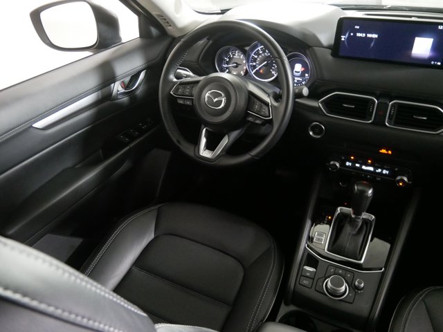 2024 Mazda CX-5 2.5 S Preferred Package Image 16 of 33