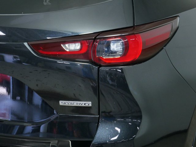 2024 Mazda CX-5 2.5 S Preferred Package Image 11 of 33