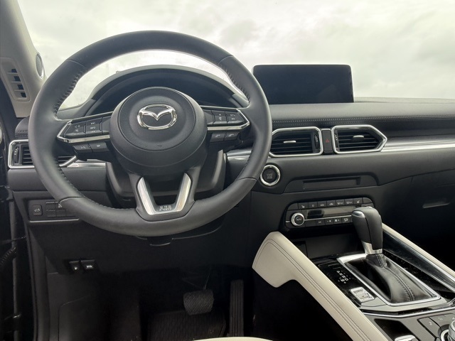 Vehicle image 5 of 6