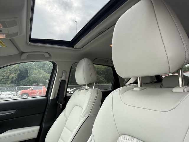 Vehicle image 6 of 6