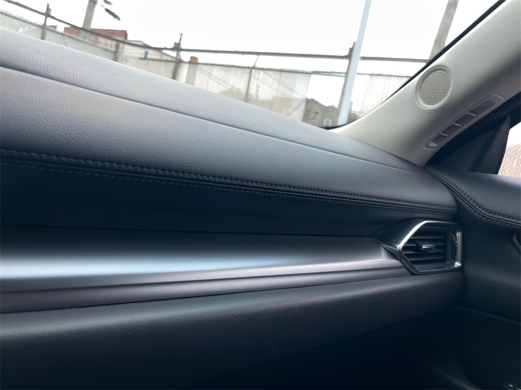Vehicle image 24 of 40