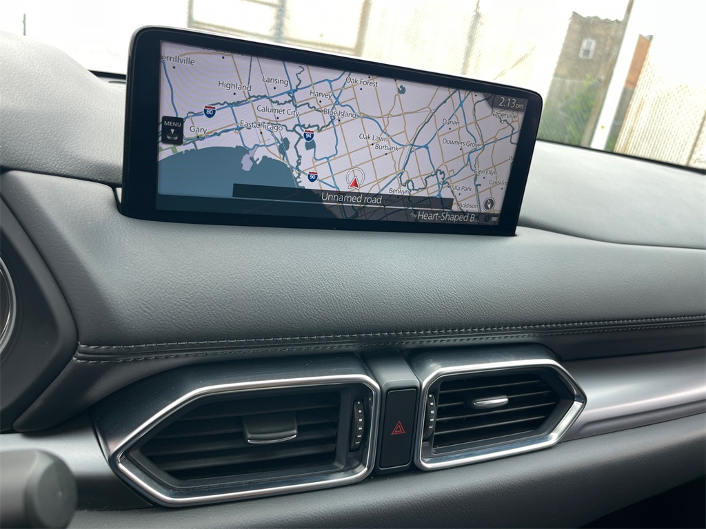 Vehicle image 21 of 40
