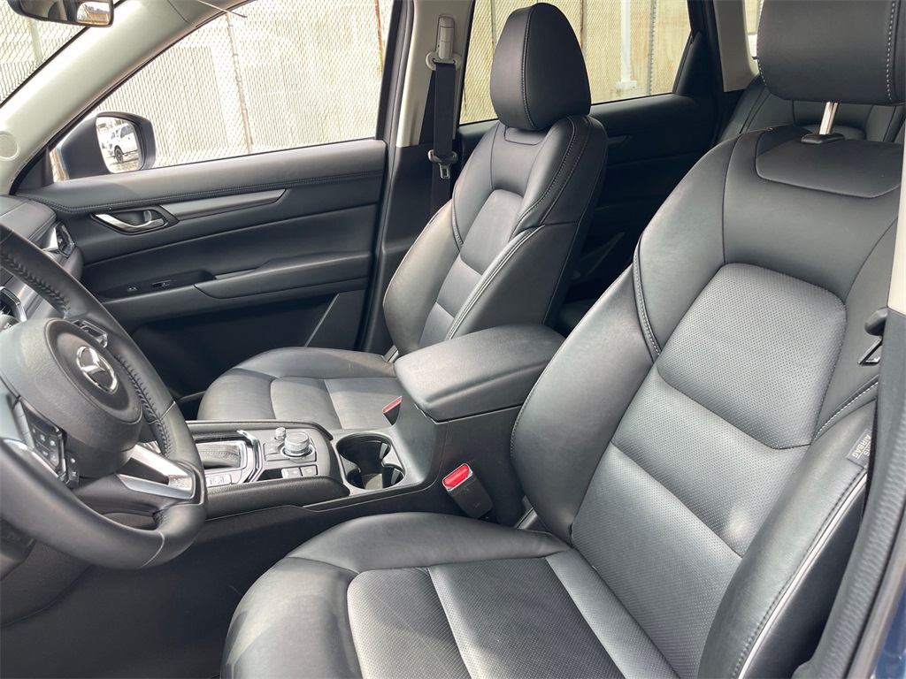 Vehicle image 15 of 40