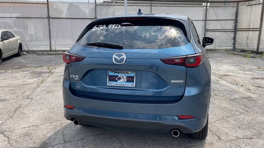Vehicle image 10 of 40