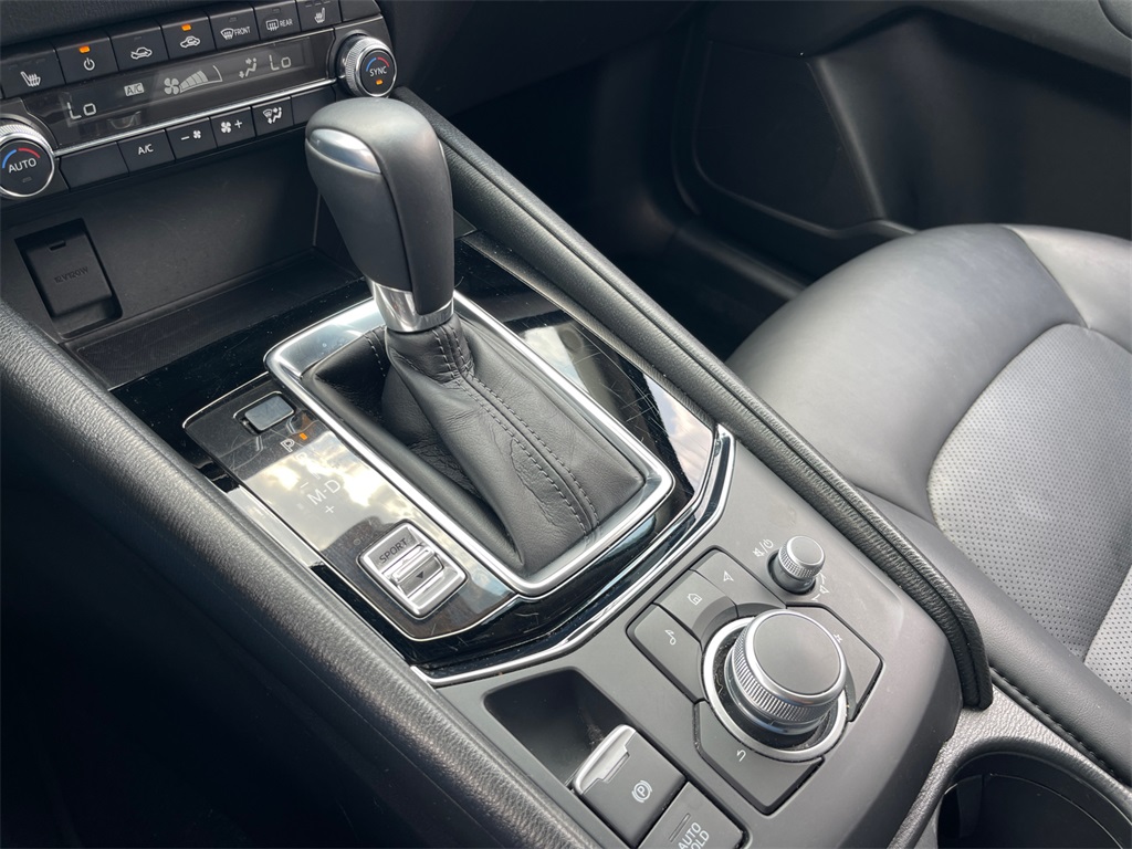 Vehicle image 23 of 40