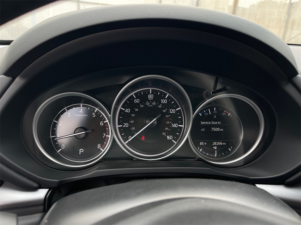 Vehicle image 18 of 40