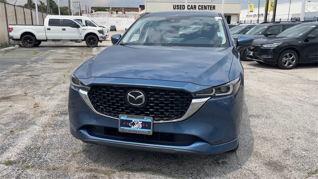 Vehicle image 3 of 40