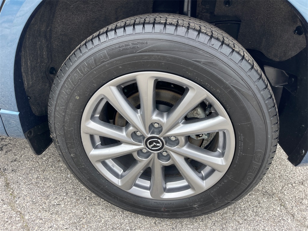 Vehicle image 26 of 40