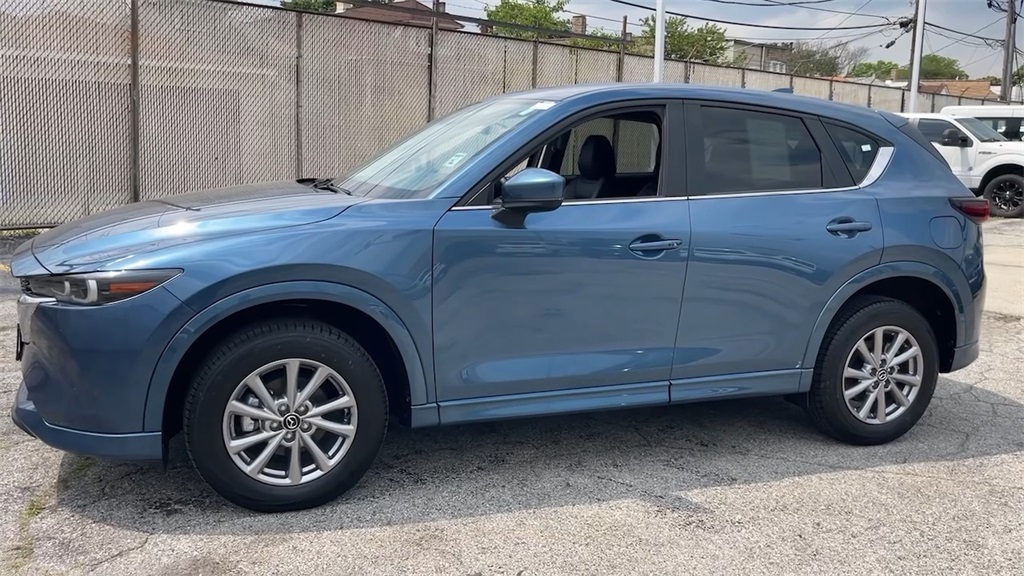 Vehicle image 2 of 40