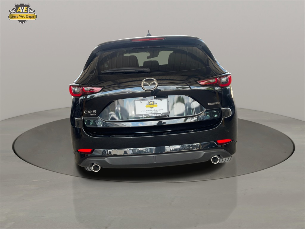 Vehicle image 5 of 60