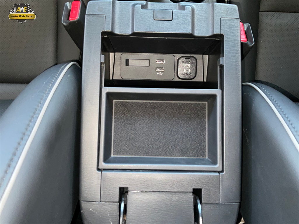 Vehicle image 47 of 60