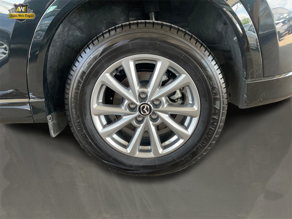 Vehicle image 12 of 60