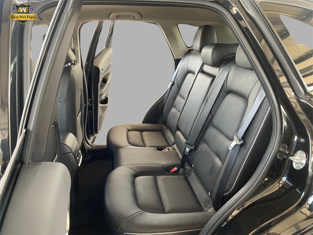 Vehicle image 15 of 60