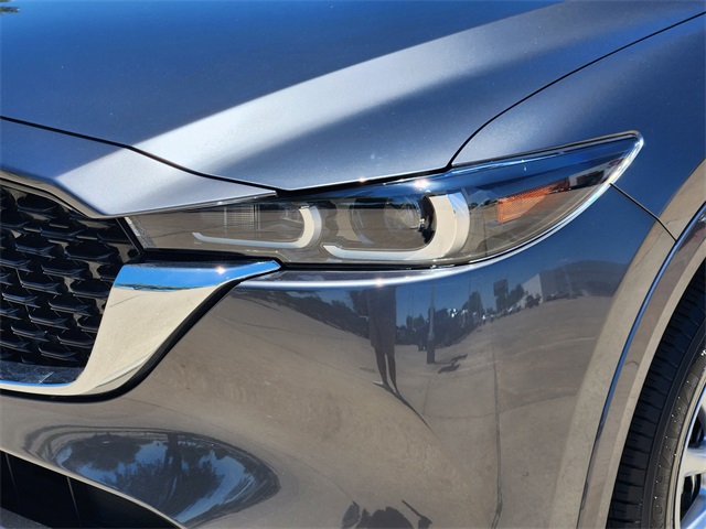 Vehicle image 18 of 22