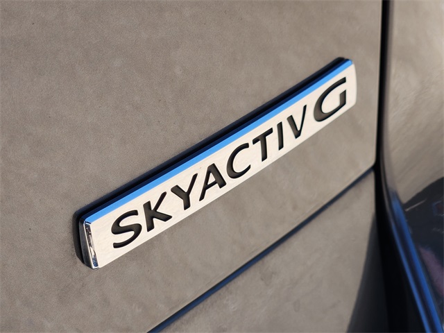 Vehicle image 19 of 22