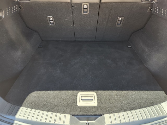 Vehicle image 8 of 22