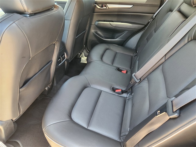 Vehicle image 10 of 22