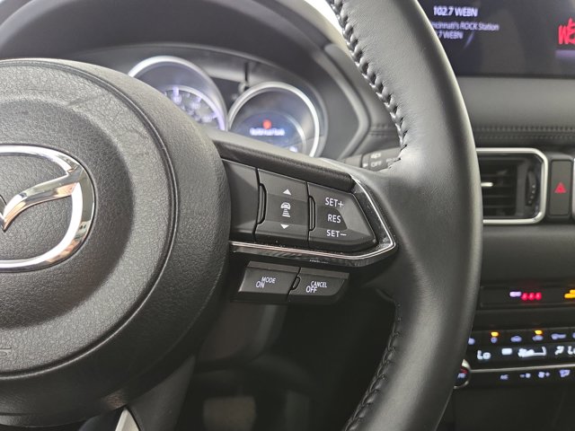 Vehicle image 17 of 33