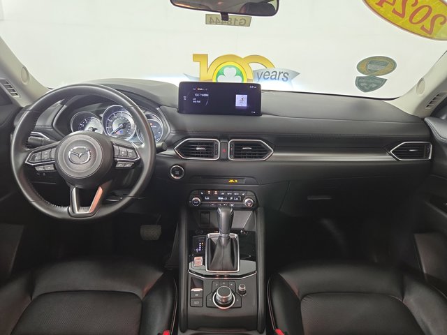 Vehicle image 14 of 33