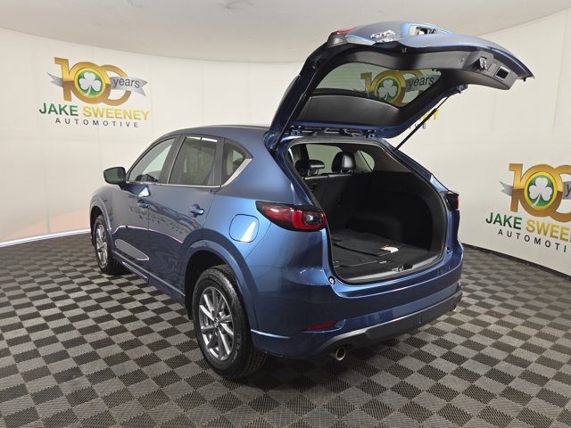 Vehicle image 8 of 33
