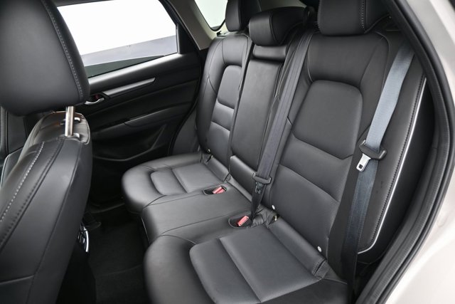 2024 Mazda CX-5 2.5 S Select Package Image 26 of 39