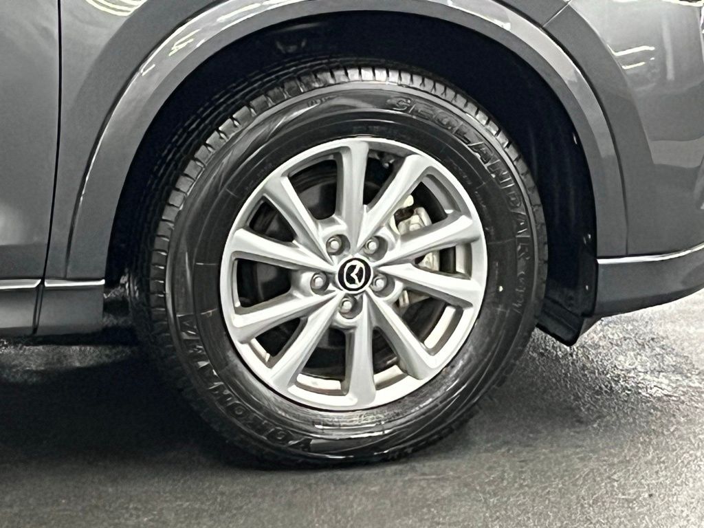 Vehicle image 10 of 38