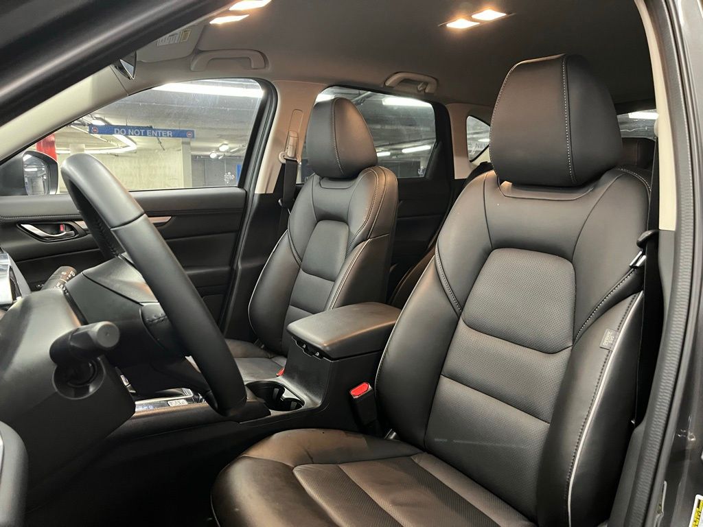 Vehicle image 12 of 38