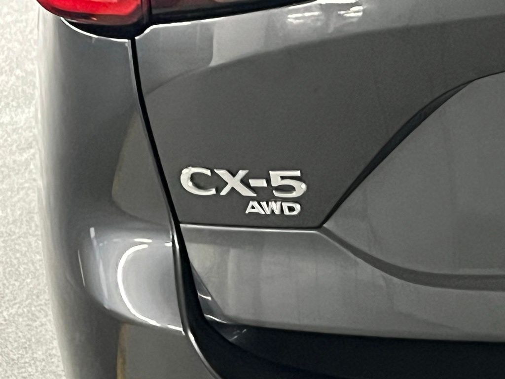 Vehicle image 26 of 38