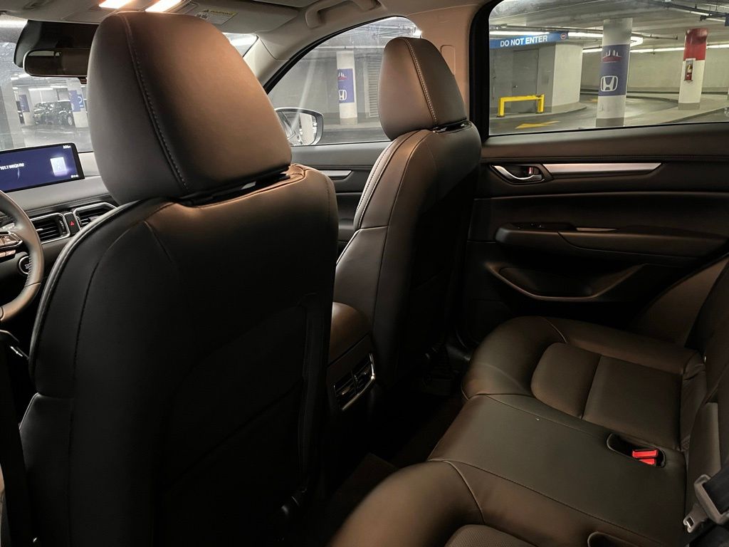 Vehicle image 14 of 38