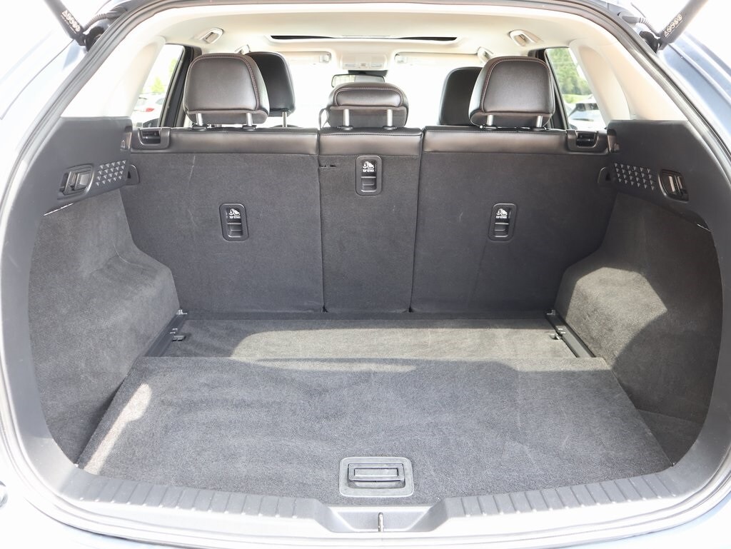 Vehicle image 15 of 42