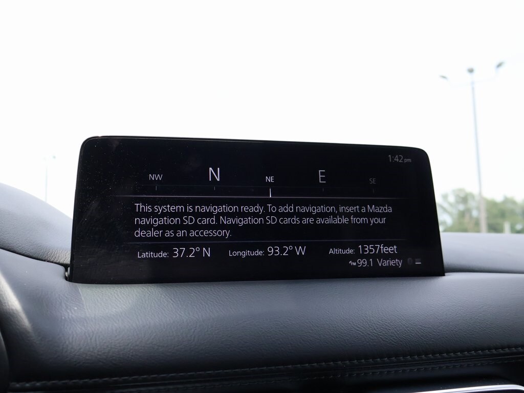 Vehicle image 37 of 42