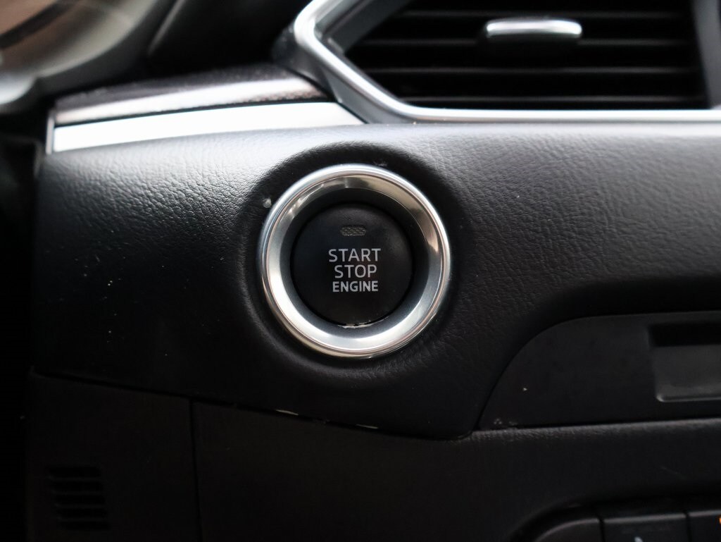 Vehicle image 34 of 42