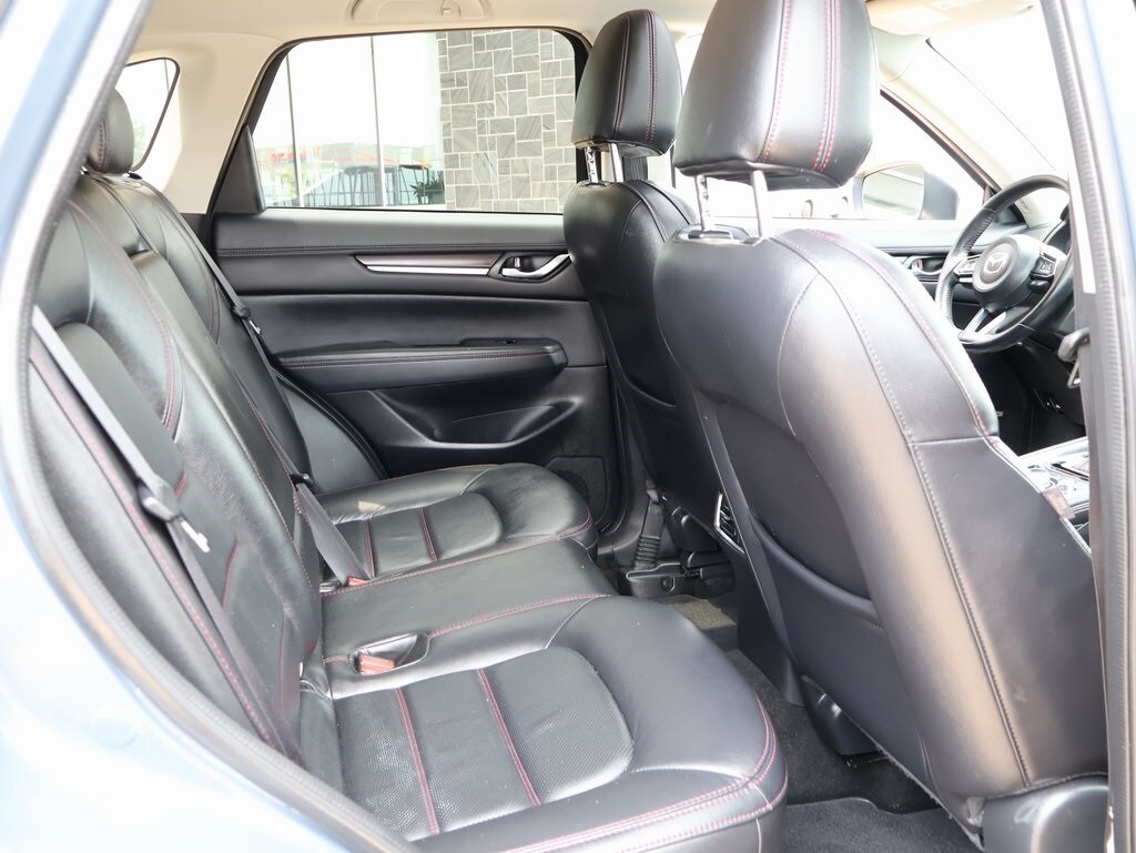 Vehicle image 13 of 42