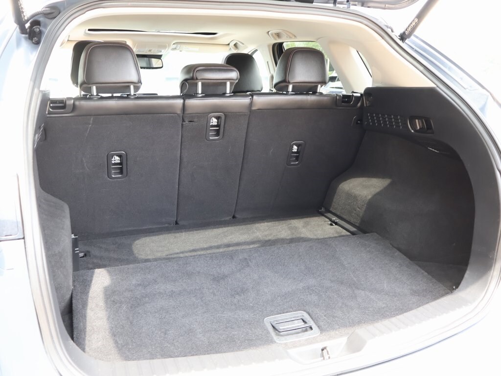 Vehicle image 16 of 42