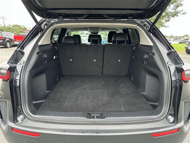 Vehicle image 8 of 26