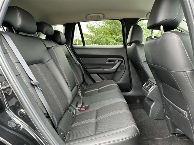 Vehicle image 9 of 26