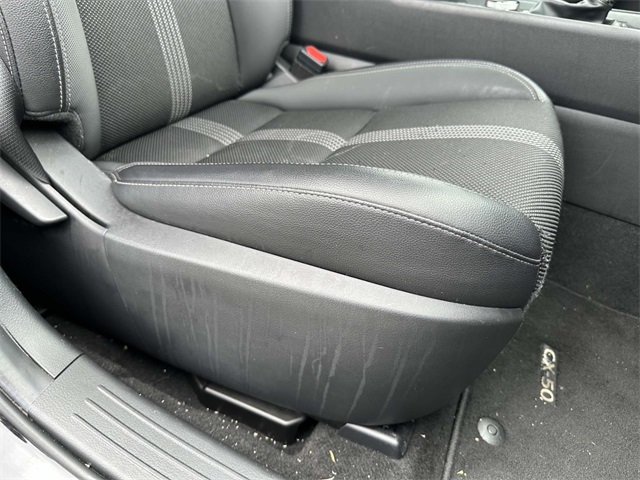Vehicle image 13 of 26