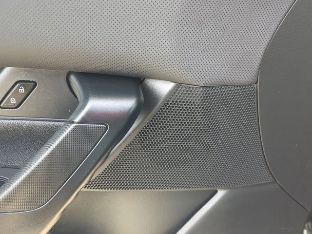 2024 Mazda CX-50 2.5 S Preferred Package Image 32 of 40